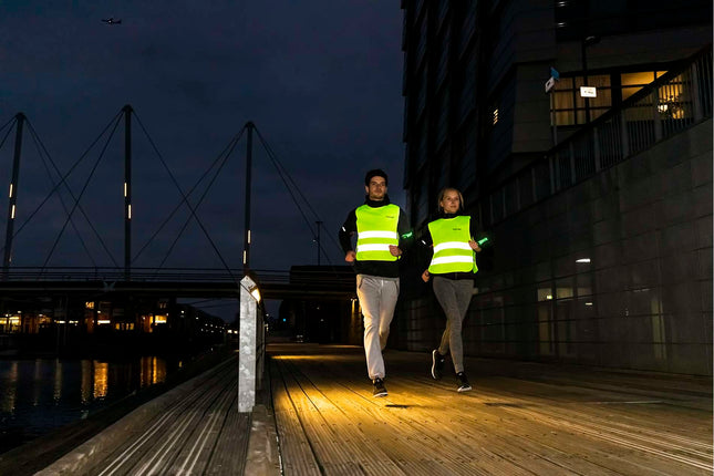 Rannekoru LED-valolla TUNTURI LED-käsivalo vihreä