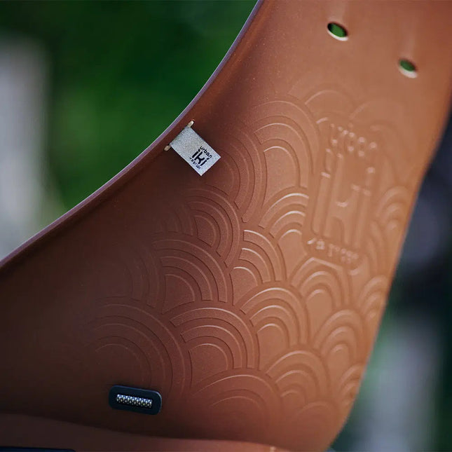 Lasten tuoli URBAN IKI Ta-ke BIO, Haniwa Brown/Bincho Black, tavarateline