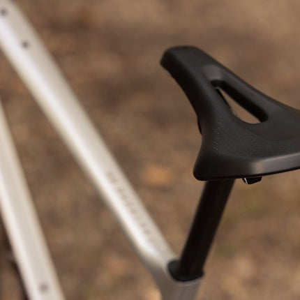 Satula GIANT ERGO YHTEYSTIEDOT