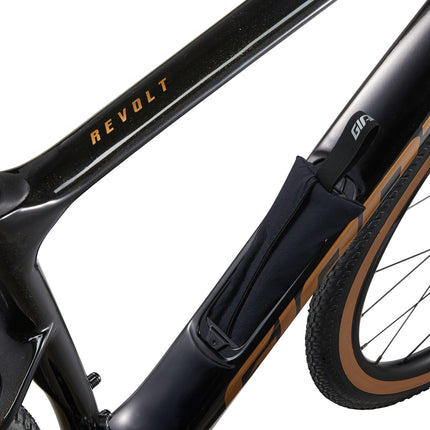 Gravel pyörä GIANT Revolt Advanced 3 (2025) Panther (XL)