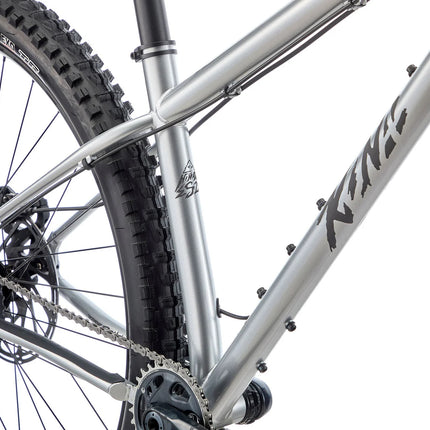 Jalgratas KONA Honzo ESD (2025) kiiltävä keinokromi (hopea) (M)