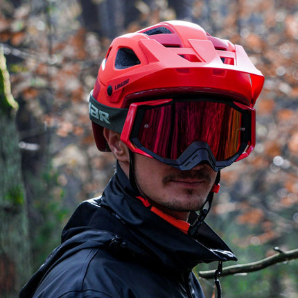 Kypärä LIMAR Delta, mattamusta (M)