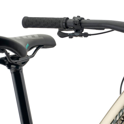 Kona Honzo 29" maastopyörä, kiiltävä metallinen tina (L)