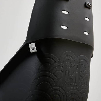 Lasten tuoli rungossa URBAN IKI U-me, Bincho Black/Bincho Black