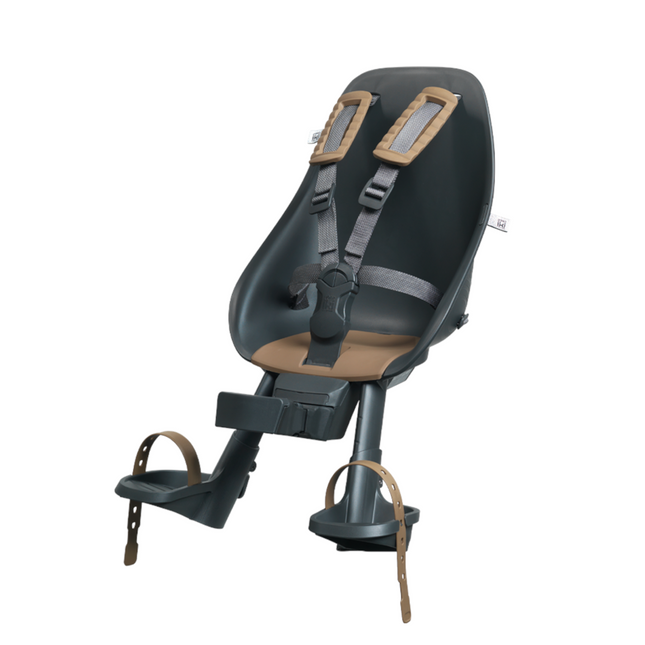 Lastenistuin edessä URBAN IKI Ta-ke, Bincho Black/Kurumi Brown