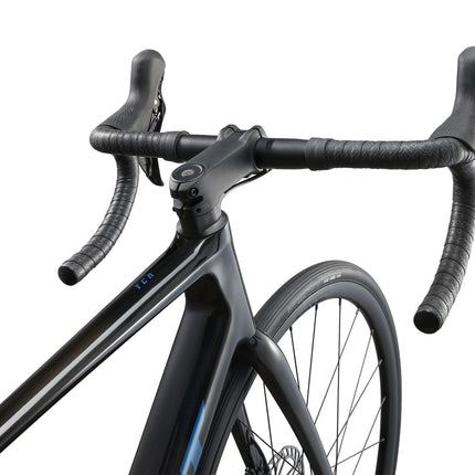 Maantiepyörä GIANT TCR Advanced 2 KOM (2025) Carbon (M)