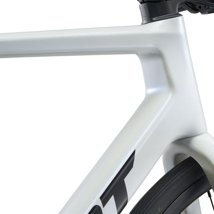 Maantiepyörä GIANT TCR Advanced 2 KOM (2025) Illusion White (L)