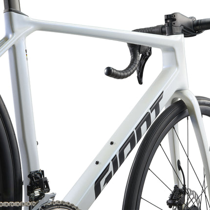 Maantiepyörä GIANT TCR Advanced 2 PC (2025) Illusion White (L)