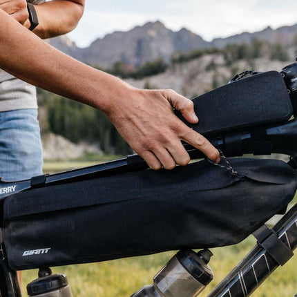 Kehyskassi Giant H2Pro XL (4,5 l)