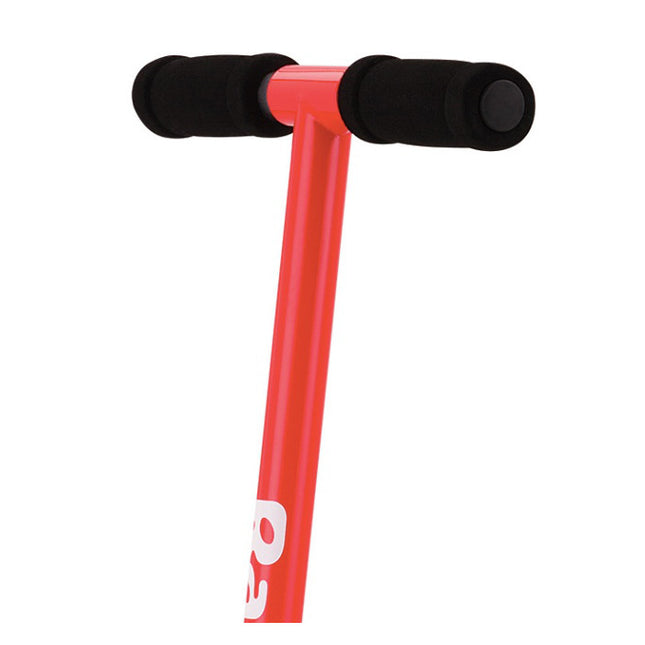 Razor S Spark kipinöitä ammuttava skootteri